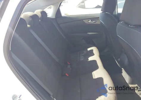 2021 Kia Forte Lxs из США, поврежденный, VIN 3KPF24AD6ME279528